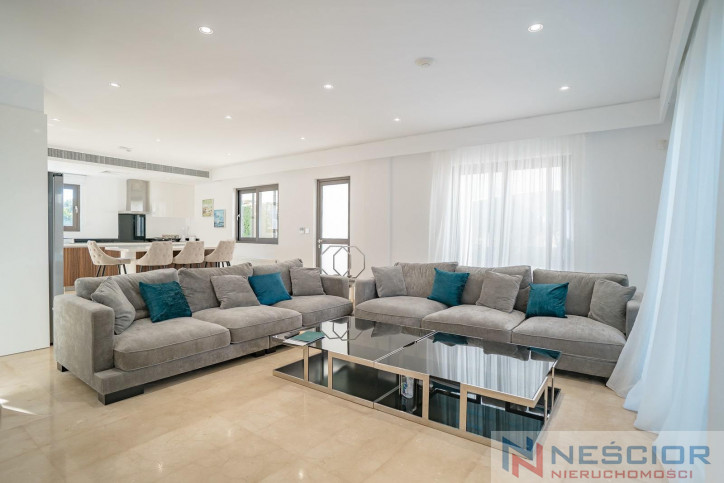 House Sale Peyia, Cypr 1